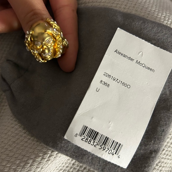 Alexander McQueen Starfish Skull Gold Ring- Size 11 (sizing chart in pics) - Picture 7 of 8